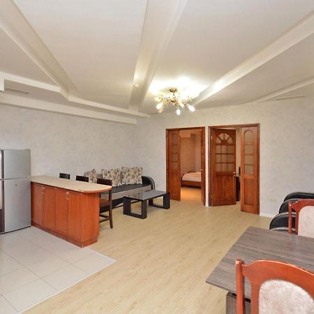 Apartment In Abovyan Street, Erywań Zewnętrze zdjęcie