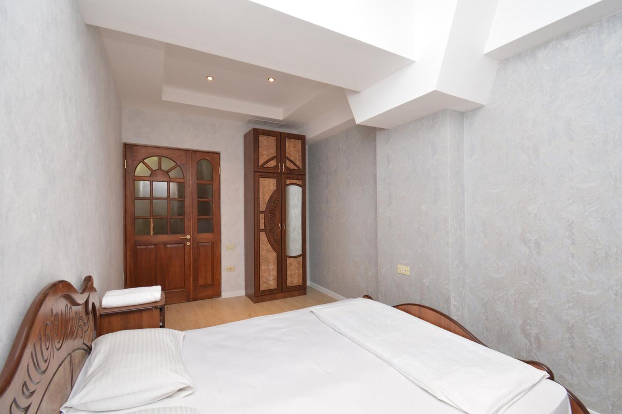 Apartment In Abovyan Street, Erywań Zewnętrze zdjęcie